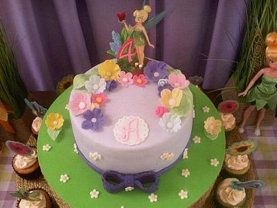 Tinkerbell  - Cake by Adriana Vigas