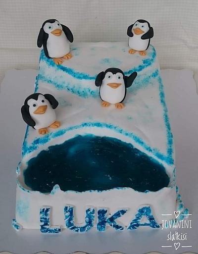 Penguins of Madagascar - Cake by Jovaninislatkisi