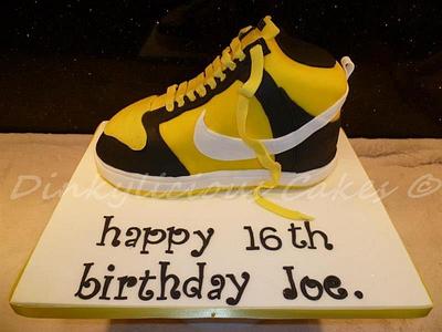 trainer cake - Cake by Dinkylicious Cakes