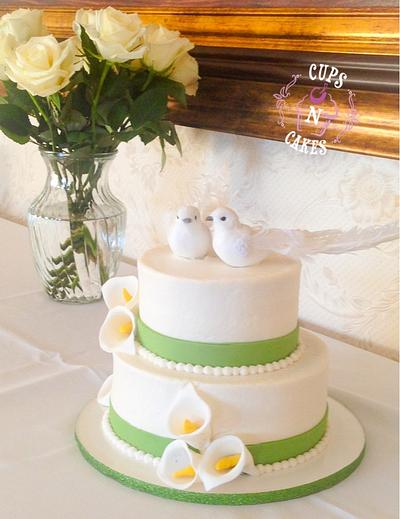 Love birds & lilies  - Cake by Cups-N-Cakes 