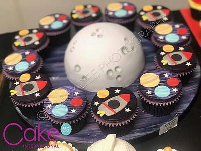 Galaxy Space Cupcakes - Cake International  - Cake by JojosCupcakeMadness