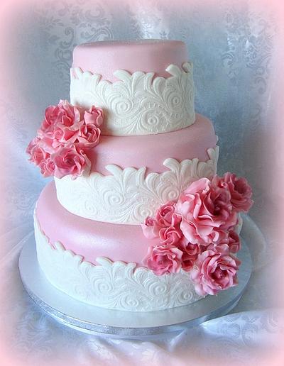 pink wedding cake - Cake by Mischel cakes