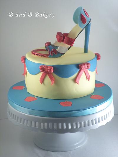 Snow White's Shoe - Cake by CakeLuv