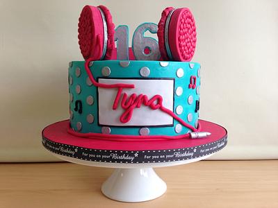 Headphone Birthday Cake - Cake by Harrys Cakes