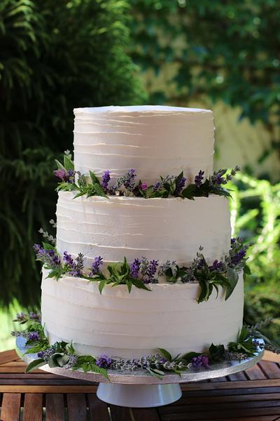 Lavanda wedding cake :  - Cake by Lucya 