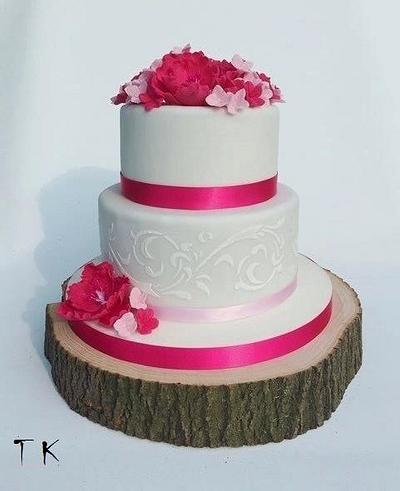 pink wedding cake - Cake by CakesByKlaudia