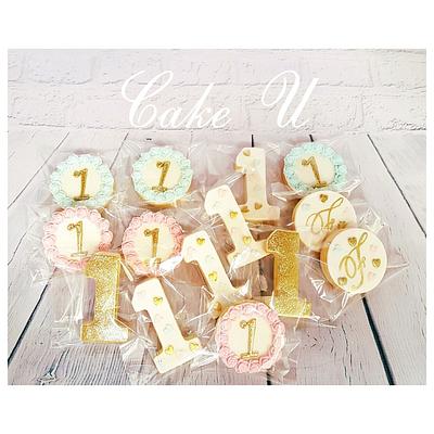 1st Birthday Cookies - Cake by Veronica - @cakeuvee 