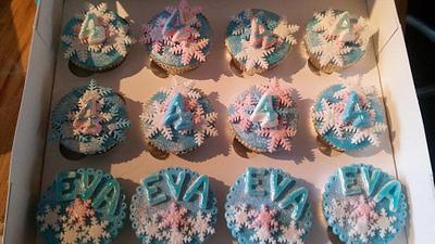 Frozen cupcakes - Cake by Despoina Karasavvidou