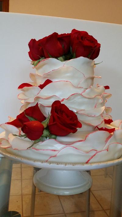 Wedding cake  - Cake by Nadia