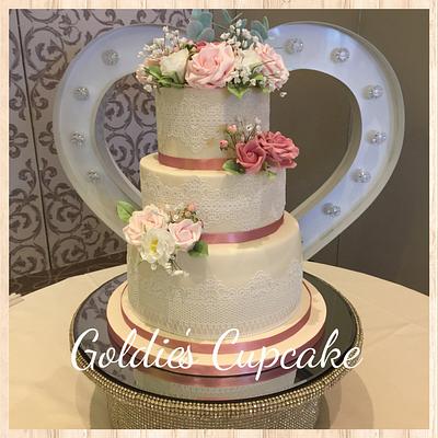 Wedding cake - Cake by Goldie's Celebration Cakes