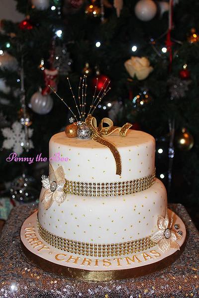 Golden Christmas - Cake by Penny the Bee