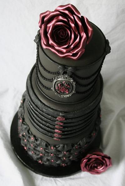 Gothic wedding cake - Cake by Tamara