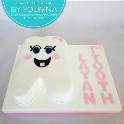 1st tooth - Cake by Cake design by youmna 