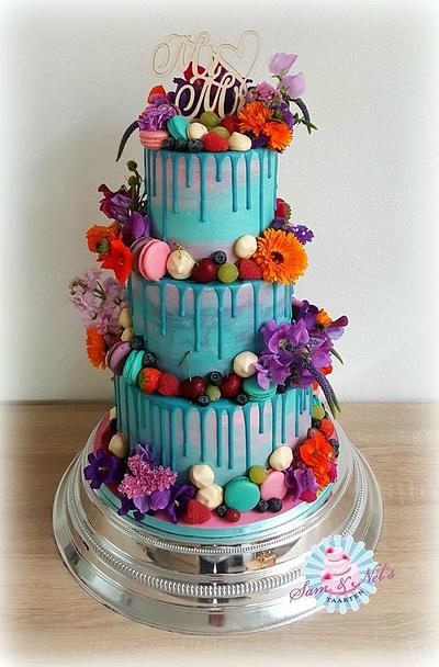 Drip wedding cake - Cake by Sam & Nel's Taarten