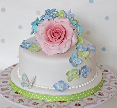 Rose and hydrangea cake - Cake by Cakes by Christine