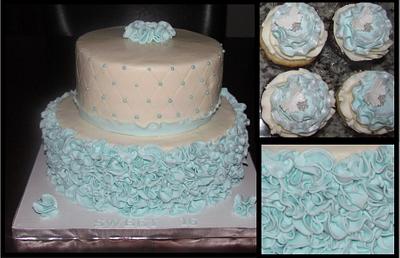 Sweet 16 Ruffles Cake and Cupcakes - Cake by Jaybugs_Sweet_Shop