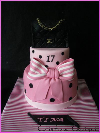 Chanel cake 2 - Cake by Cristina Quinci