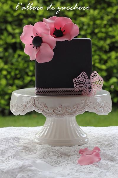 Pink and Black  - Cake by L'albero di zucchero