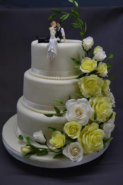 Wedding Cake with Roses - Cake by JarkaSipkova
