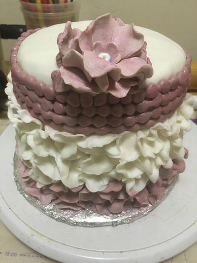 Ruffles and pearls cake  - Cake by Cakelady10