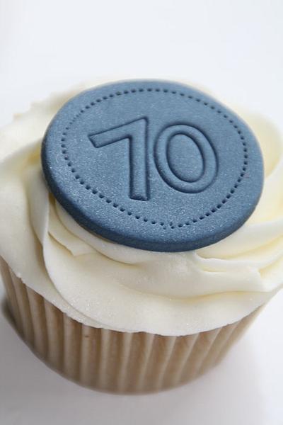 70th Birthday Cupcakes - Cake by Ballderdash & Bunting