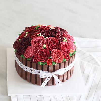 Red Red Roses Buttercream Cake - Cake by Bakeagogo by Marsella Agatha