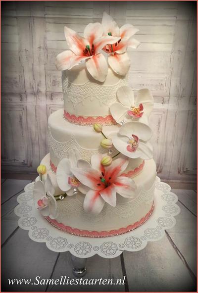Pink lillies and orchids - Cake by Sam & Nel's Taarten