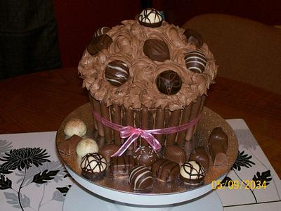 Birthday cake - Cake by sara radford