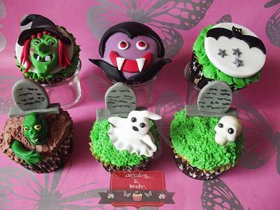 The Halloween Collection - Cake by Cupcakes la louche wedding & novelty cakes