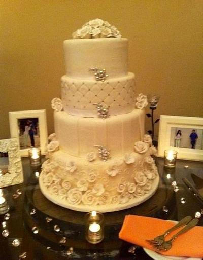 White Wedding - Cake by littleshopofcakes