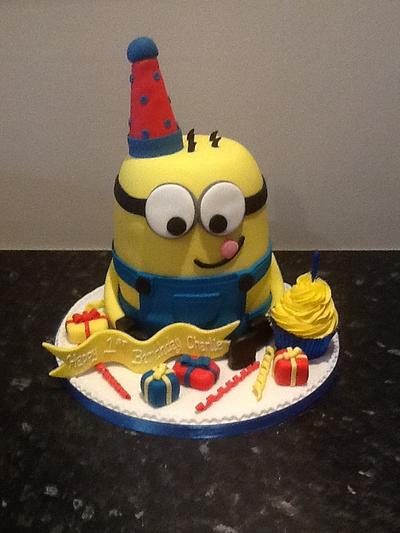 party minion cake - Cake by cupcakecarousel