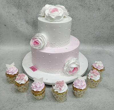 Pretty in Pink  - Cake by Michelle's Sweet Temptation