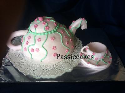 teapot cake - Cake by Chantal den Uyl