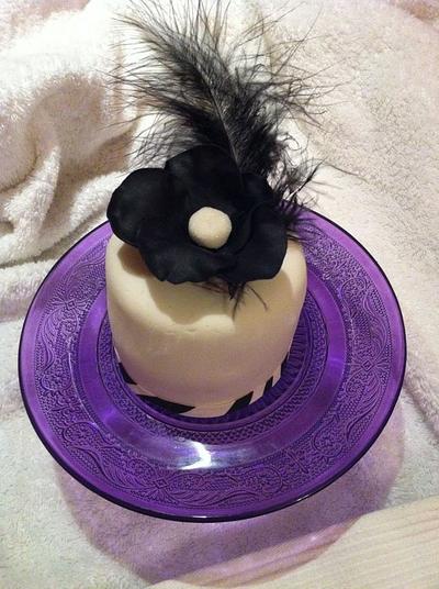 Black flower mini cake - Cake by Anabel