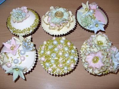 shabby cupcakes - Cake by pennyscupcakes