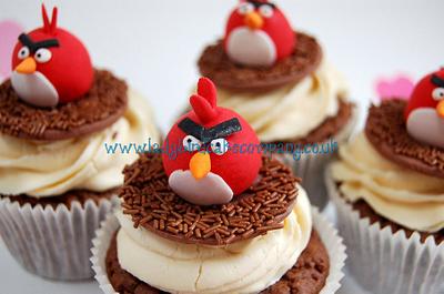 Angry bird cupcakes - Cake by ladybirdcakecompany