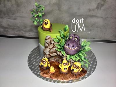 Crazy cro minions  - Cake by dortUM