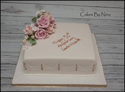 Traditional Floral - Cake by Cakes by Nina Camberley