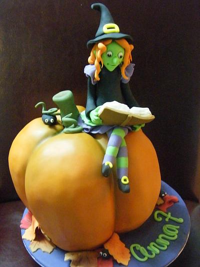 The Little Pumpkin Witch - Cake by joanne
