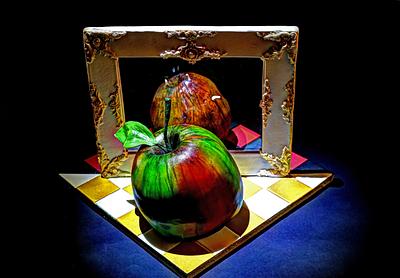 Mirror : Snow White - Cake by Midnight Cake Creations