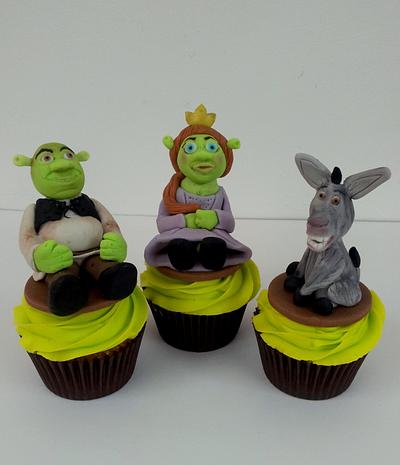 Shrek cupcakes - Cake by Sarah Poole