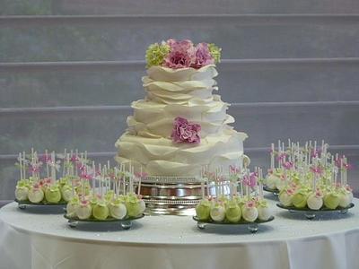 wedding cake with matching cake pops - Cake by Popalicious Cake Pops