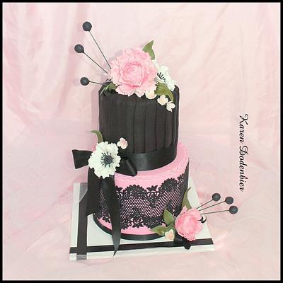 Surprise Party cake - Cake by Karen Dodenbier