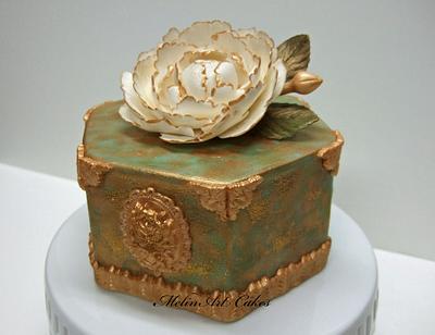 Golden 50th Anniversary - Cake by MelinArt