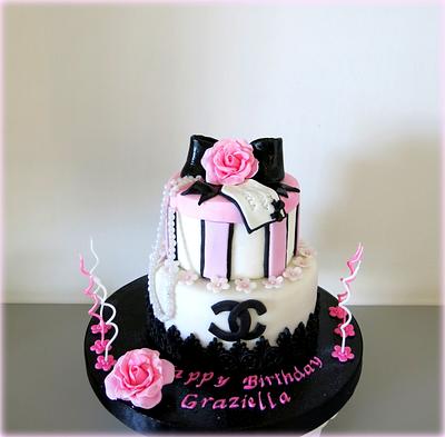 Cake search: chanel cake - CakesDecor