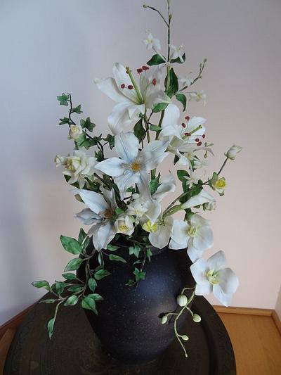Cold Porcelain Flowers for a Birthday gift - Cake by Fifi's Cakes