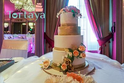 Simple white and Gold wedding my cake  - Cake by Ghada elsehemy