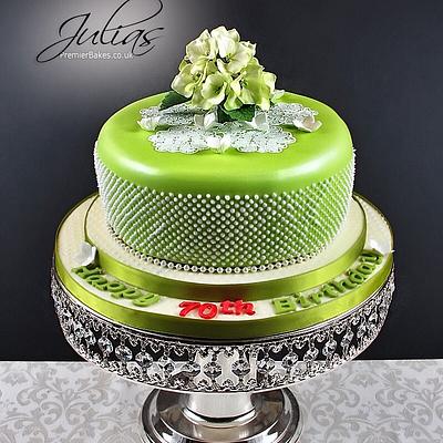 70th Birthday - Cake by Premierbakes (Julia)
