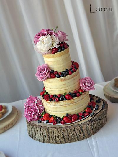 Rustic wedding cake - Cake by Lorna