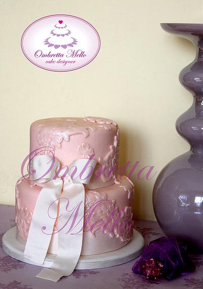 Lace and ribbons - Cake by OMBRETTA MELLO